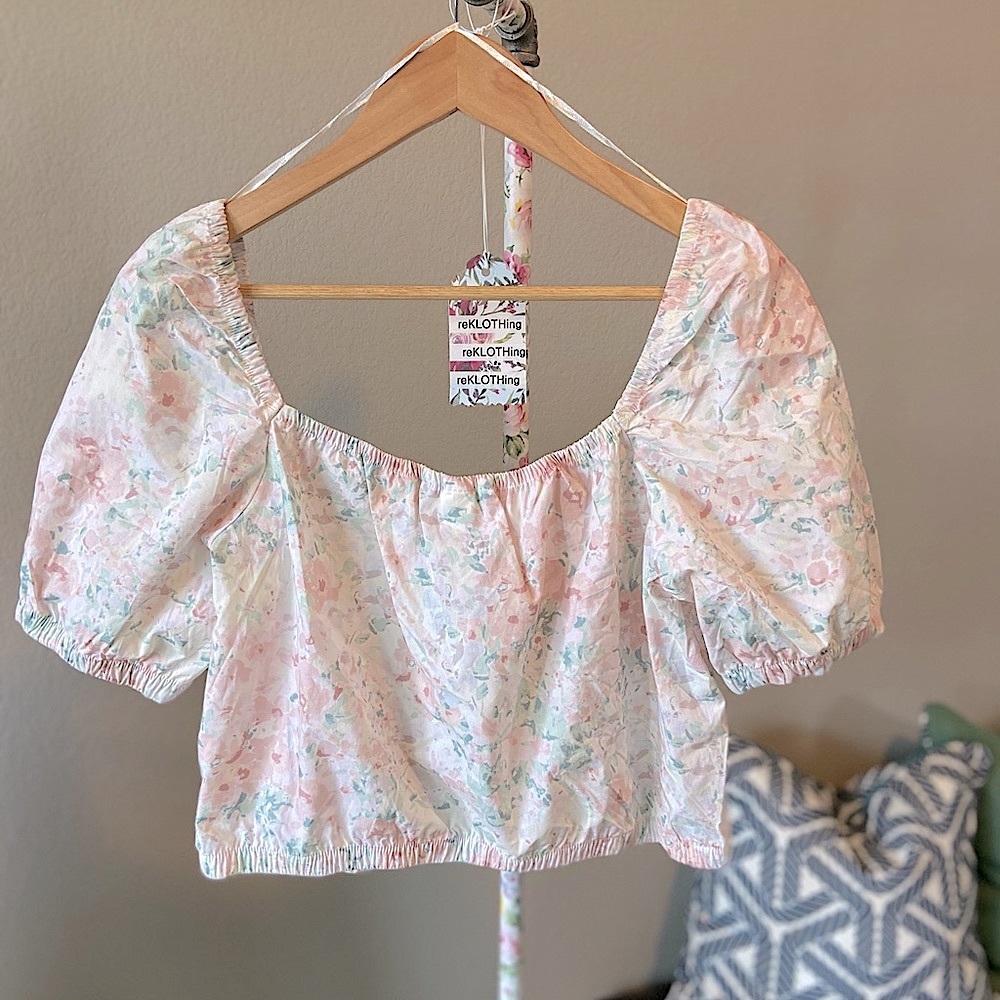 ❌SOLD❌ Spring Florals Cotton Puff-sleeved Top XL - Picture 7 of 7